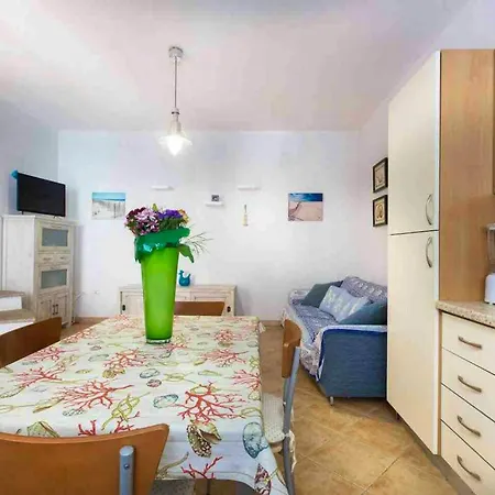 Apartment Comfortable 65 Sqm Near Beaches