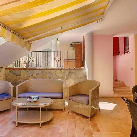 Comfortable 65 Sqm Near Beaches