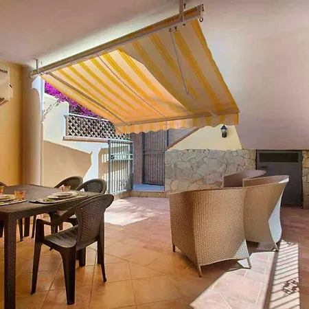 Comfortable 65 Sqm Near Beaches Apartment *